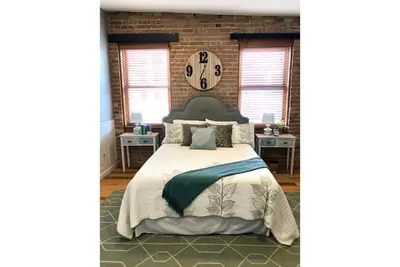 Image de Heart of Downtown Suite-perfect for skiing!