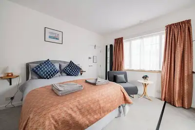 Image de Studio lumineux et aéré avec terrasse privée