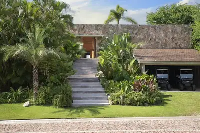 Image de Luxury estate in the private gates of Punta Mita. 6-bedroom, chef & golf cart