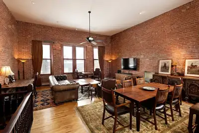 Image de Remodeled Penthouse in the heart of Downtown Basalt, historic 1900's Building