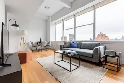 Image de Sleek Tribeca 1br w/ Doorman, Gym, near Freedom Tower, by Blueground