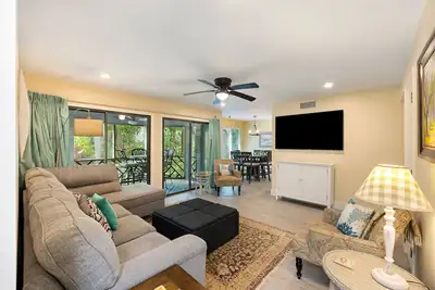 Image de 3 bedroom, Close to Resort Center for Memorable Kiawah Vacation!