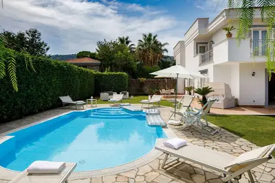 Image de Villa Lia with Private Pool, Garden and Parking