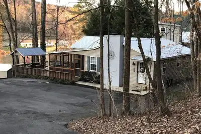 Image de Cabin in the Cove - Boathouse - Dog Friendly