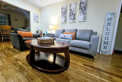 Image de Beautiful - Cozy Home on the Lake! Backyard Camping/ Fishing - Atlanta/Decatur