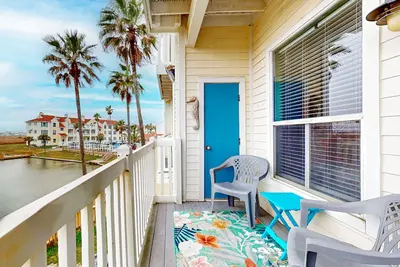 Image de Dog-Friendly Oasis Near the Beach W/ Shared Pool/Hot Tub & Private Balcony