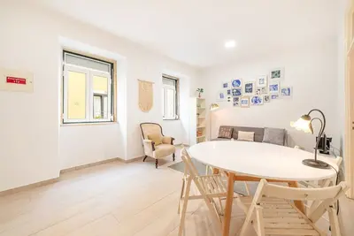Image de Cozy Estefânia Apartment - An Artists corner!