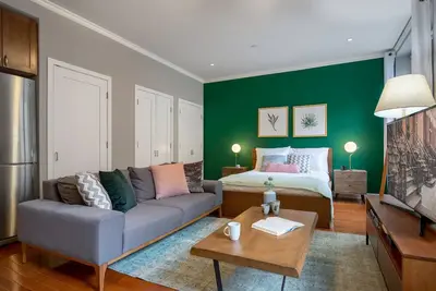 Image de Stately Midtown Studio w/ Doorman, Gym, near Msg by Blueground
