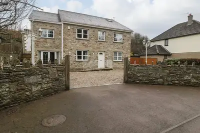 Image de About Time Cottage, pet friendly, with a garden in Parkend