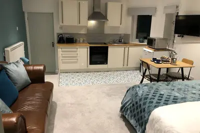 Image de Newly converted fresh, airy hideaway near Whitby