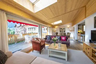 Image de Chalet Balthazar 4 - Luxury Apartment, Central Villars 100 Metres From Ski Train