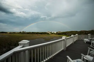 Image de Bald Head Island Home with Spectacular Ocean and Marsh Views