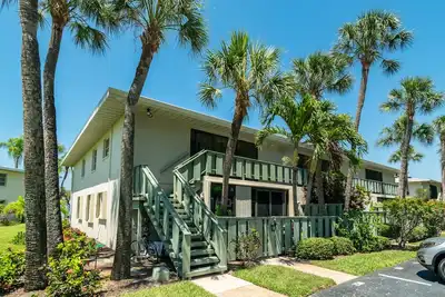 Image de Wbc 223 Beautiful 2/2 Remodeled Close to Beach, Tennis, 2 Heated Pools