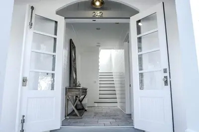 Image de Rosemary Beach House on the Boardwalk. . . just steps from the beach! ! !