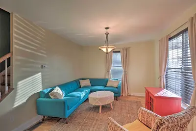 Image de Colorful Abode w/ Yard, 9 Mi to Sesame Place!