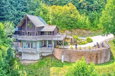 Image de Breathtaking Views! Fast WiFi, Pool Table, Hot Tub, lvl 2 Ev Charger, Fire Pit!