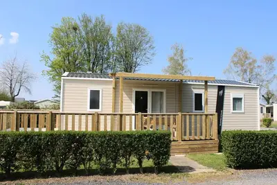 Image de Mobil Home Lodge 100 Confort plus 3 chambres - 2 sdd - 40 m² + terrasse semi couverte 6 personnes