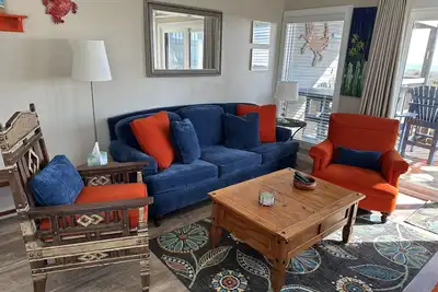 Image de Oceanfront@The Lucky Duck- 100% renovated, clean, cozy & well-appointed.