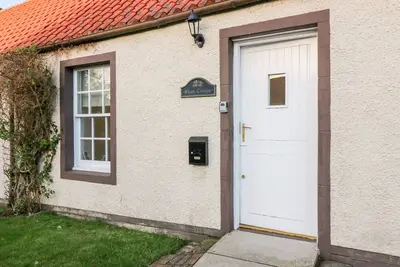 Image de Rhum Cottage, pet friendly, with open fire in St Andrews
