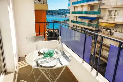 Image de Appt climatisé 2 chambres 2 SdB proche mer avec garage