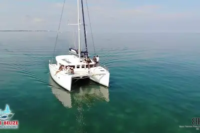 Image de Sailing Catamaran Yacht in Belize