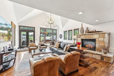 Image de Huge townhome on Deer Valley Dr! Cdc Cleaning Standards, Shuttle to lifts!