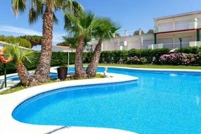Image de Agréable appartement pour 7 personnes avec piscine, Wifi, Tv et parking