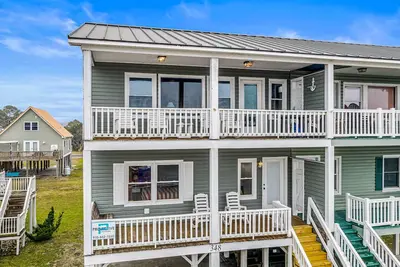 Image de \"Captain's Cabin\" - 2nd Row Duplex, 3 Bedrooms / 2. 5 Bathrooms