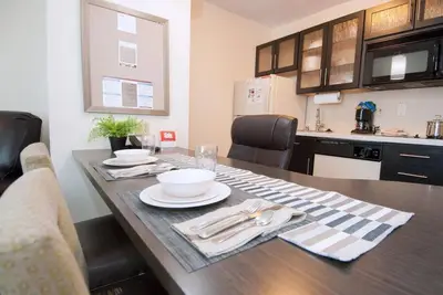 Image de Your Relaxing Getaway Awaits! 4 Spacious Units, Pets Allowed