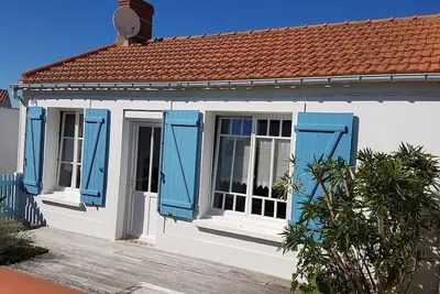 Image de Maison pêcheur rénovée avec jardin clos et 600m de la mer