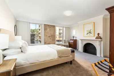 Image de Historic Boutique Apartment Steps From Everything