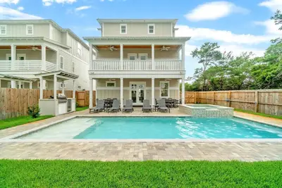 Image de Get Your Sun with Jetted Pool and Private Beach Access
