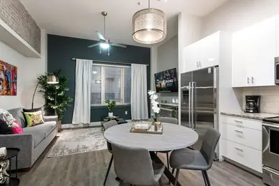 Image de Urban Living in the Heart of New Orleans