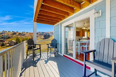 Image de Lake View Townhouse with Shared Hot Tub and Pool, WiFi, and Central Ac