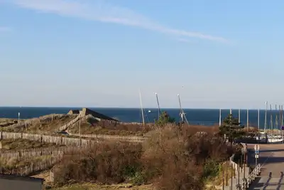 Image de Vue mer, T2 avec accès direct sur le port