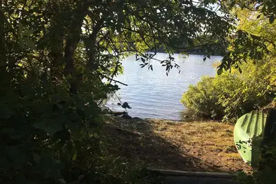 Image de Zen Lakeside Cabin