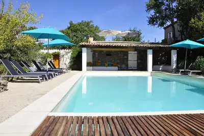 Image de Magnifique Maison grande piscine chauffée 15 personnes ****\nAnimaux acceptés!