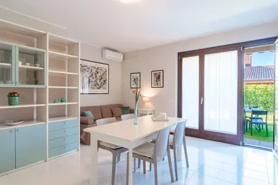 Image de Regarda - renewed holiday apartment \"Blitz\" with pool, pet allowed