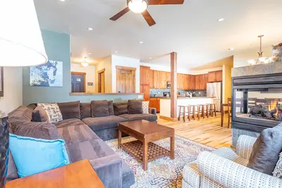 Image de Beautiful West Village three bedroom, Large living area, free WiFi