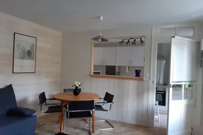 Image de tres agreable appartement en rez de jardin entierement renoveanimaux bienvenus