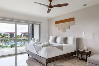 Image de Casa El Secreto (2-Bedroom Condo) with Pool - Handicap accessible by RedAwning