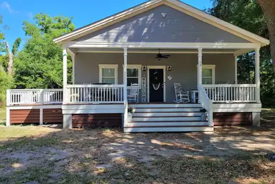 Image de Modern Farmhouse Getaway near Mcas/Pi & Agapae Oaks