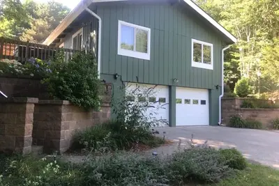Image de Wonderful family home surrounded by woods