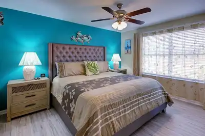 Image de Royal Tropical at The Avalon Clearwater | Spacious Stay & Heated Pool