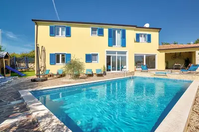 Image de Superbe maison dans le village de.
