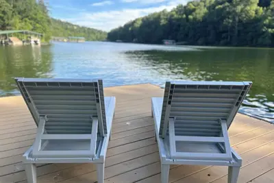 Image de Relaxing Rock Creek Cottage on Smith Lake