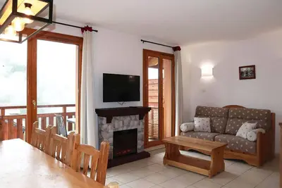 Image de Duplex rénové avec piscine, WiFi, animaux admis aux Orres
