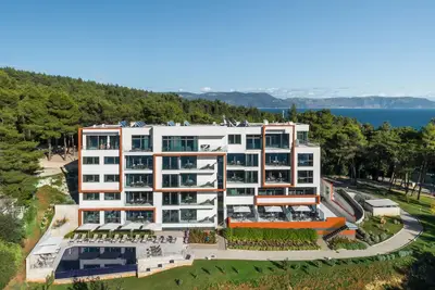Park Hill Residences with private pool and garage, Istria