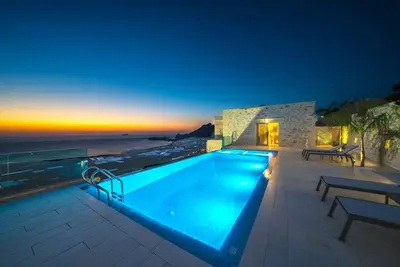 Image de Brand new villas with private pools overlooking the beach of Falasarna