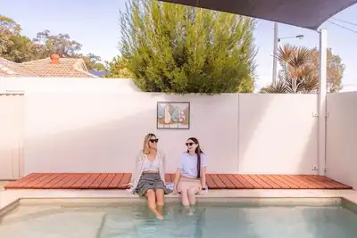 Image de Golden Beach Family Home with Pool